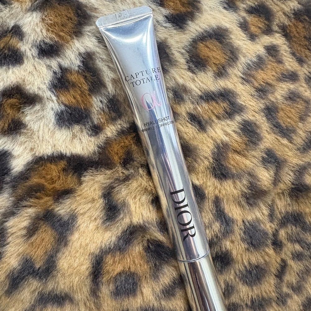Dior Capture Totale Hyalushot: Wrinkle Corrector with
Hyaluronic Acid